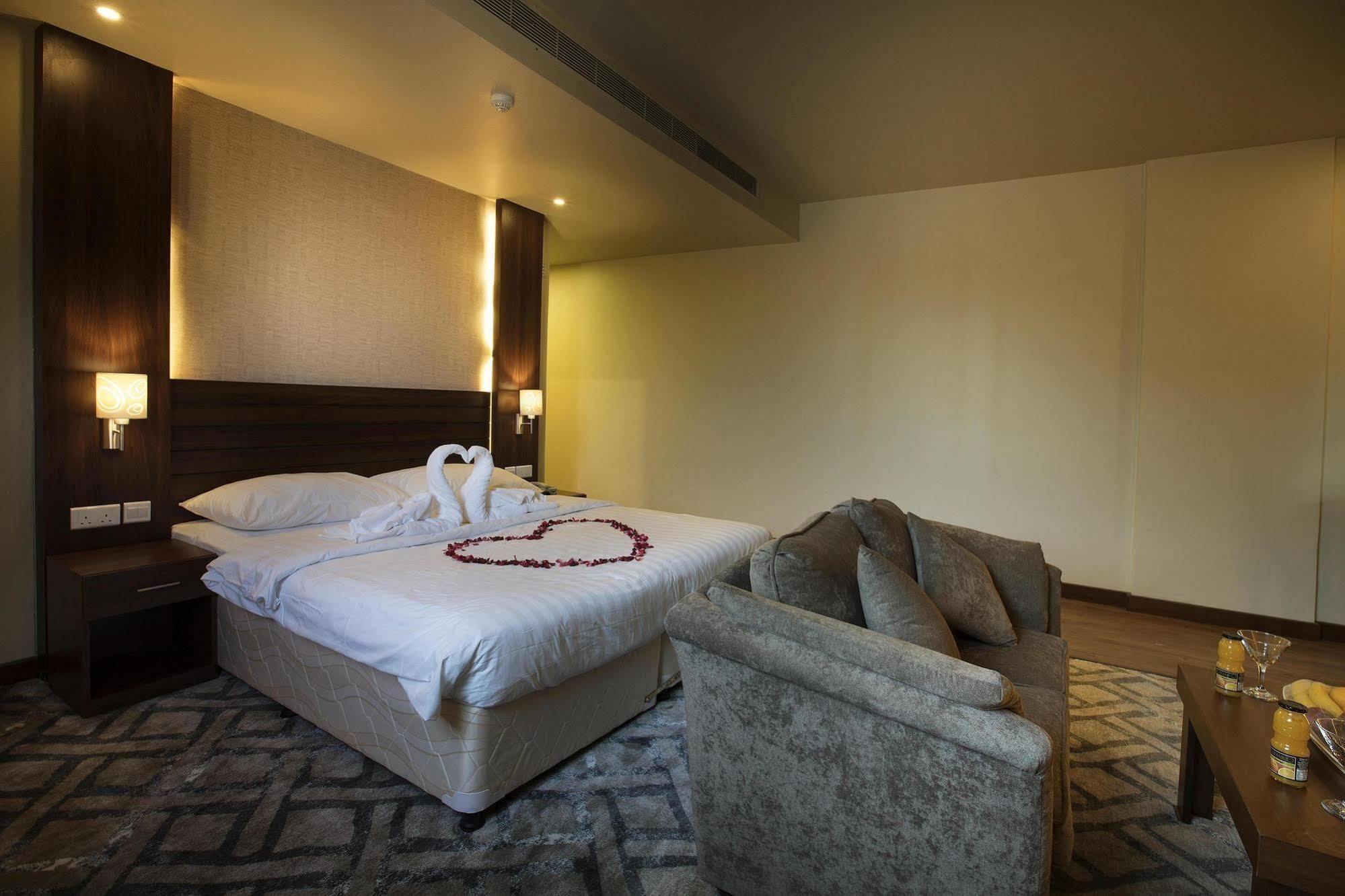 Lily Hotel Suite Mubarraz Al-Hofuf Eksteriør bilde